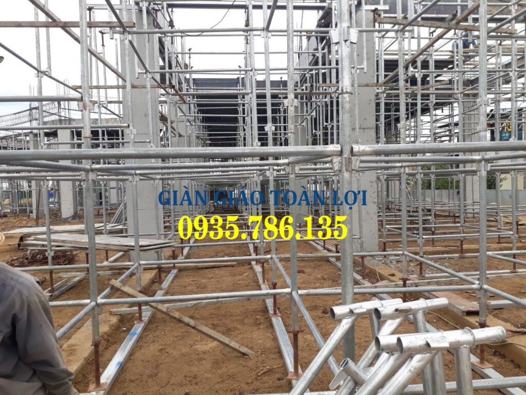 giàn giáo nêm kẽm công trình