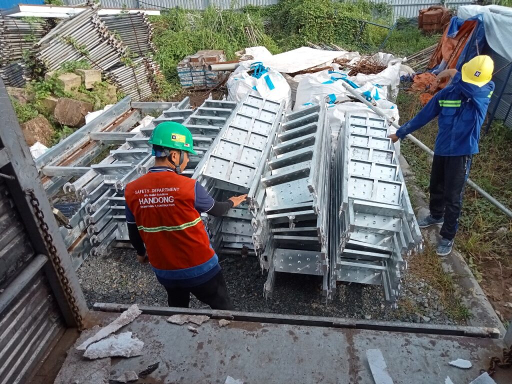 Giàn giáo công trình dàn giáo Ringlock