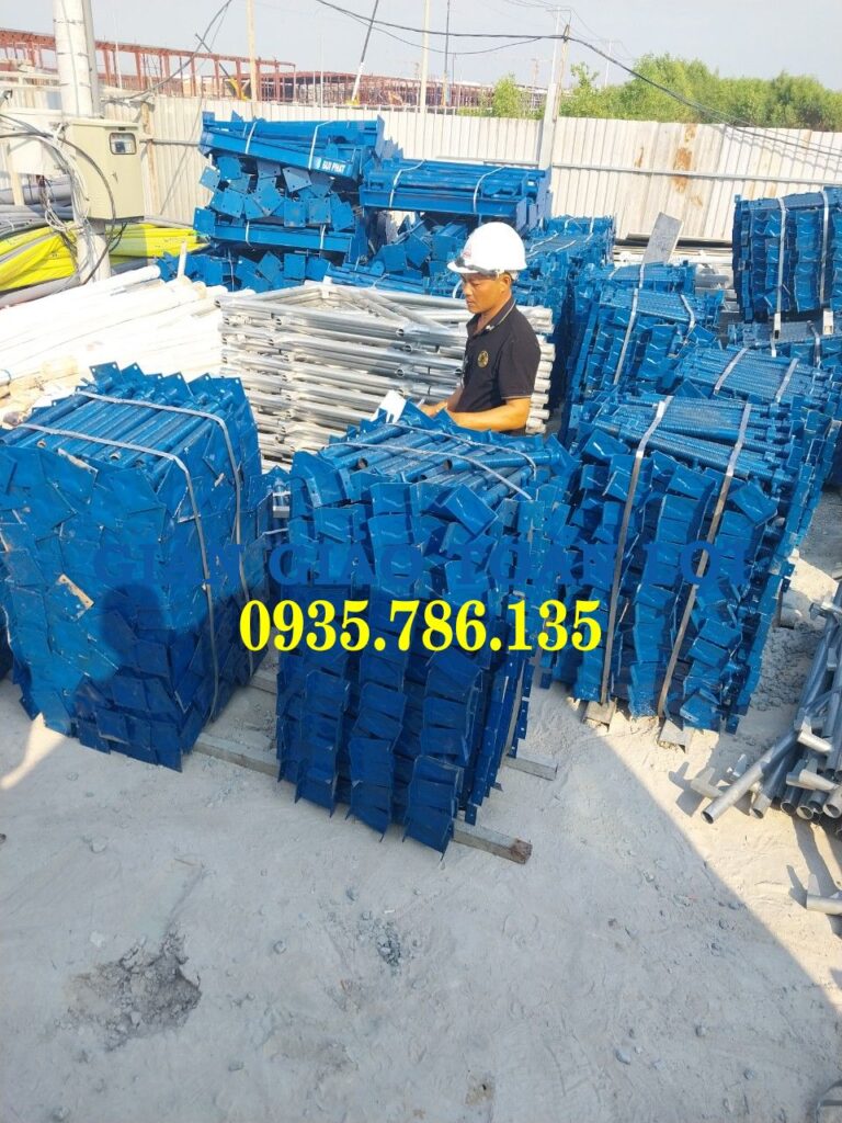 Các loại kích tăng giàn giáo cho công trình