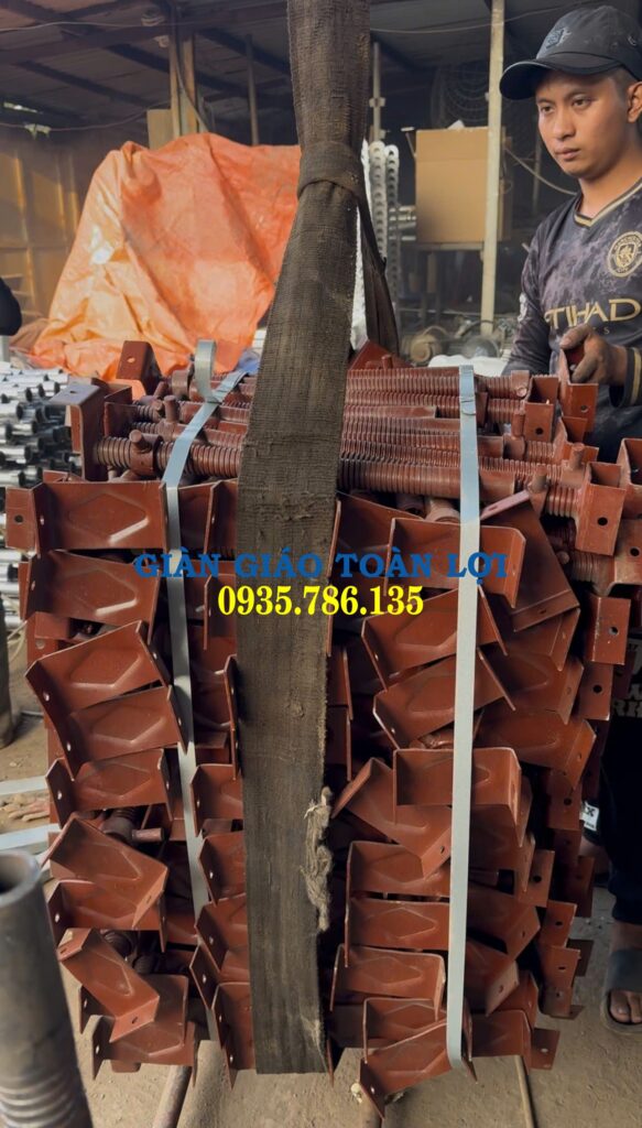 Kích tăng Giàn Giáo Xây Dựng Thi Công