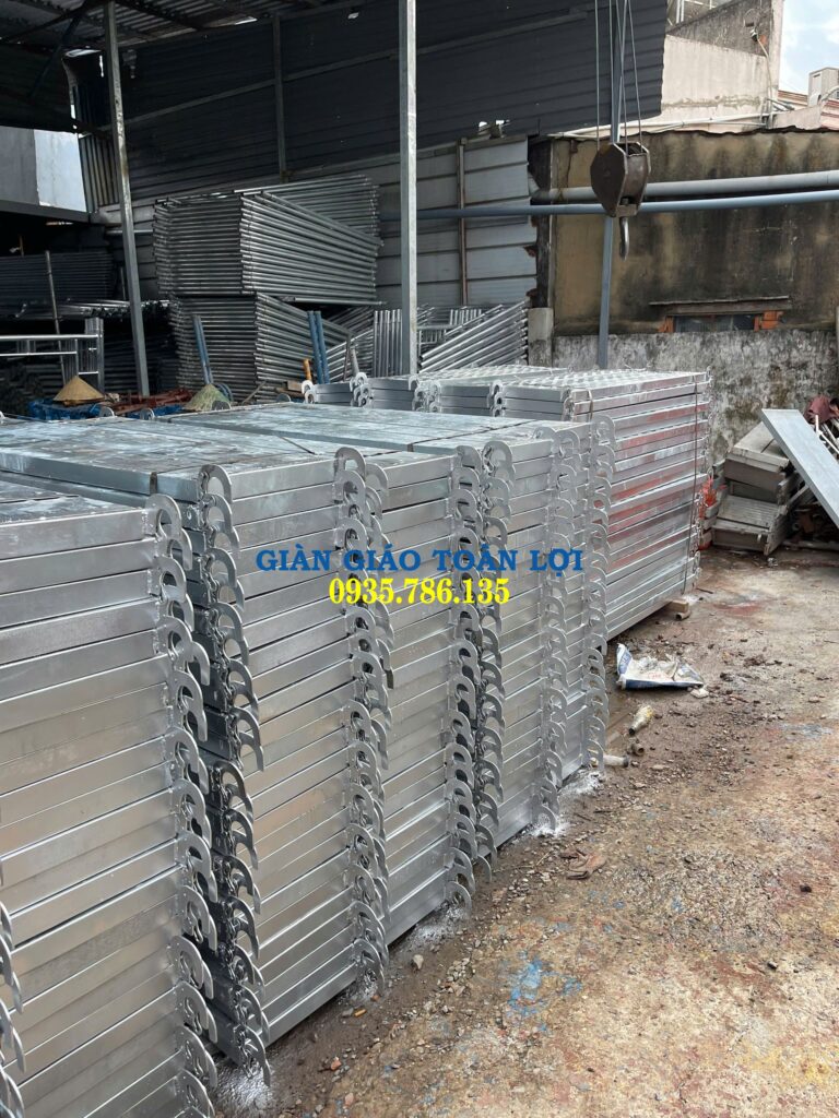 Mâm giàn giáo sàn thao tác kẽm