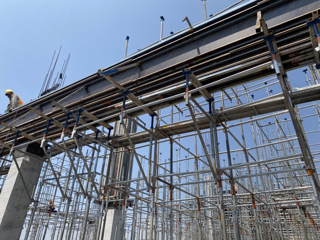 Mâm giàn giáo là sản phẩm không thể thiếu tại công trình thi công