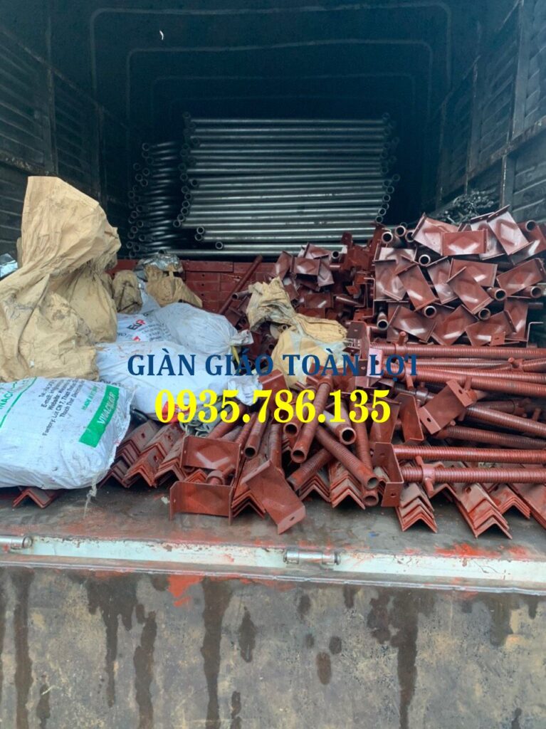 Giàn giáo cho nhà dân: Kích tăng giàn giáo, mâm giàn giáo và các phụ kiện liên quan
