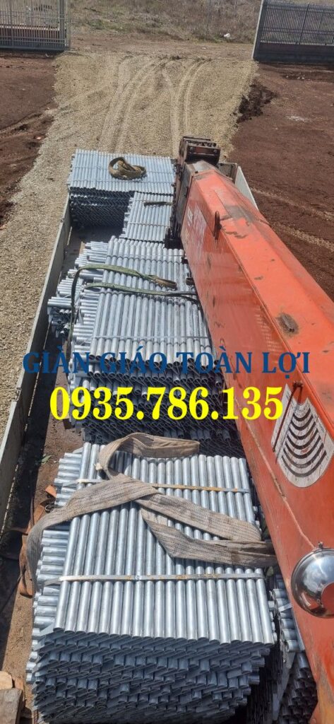 GIÀN GIÁO NÊM ĐI CÔNG TRÌNH BÌNH DƯƠNG