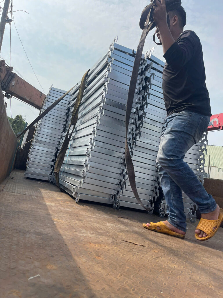 Mâm giàn giáo sàn thao tác kẽm